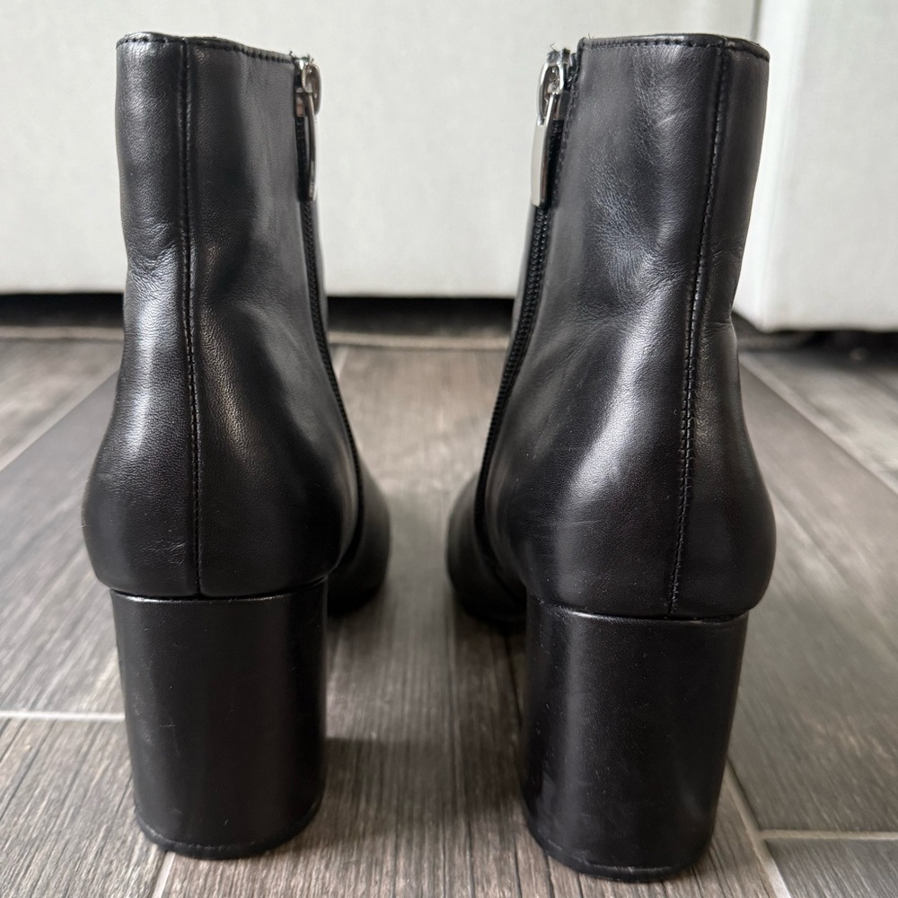 Steve Madden Black Leather Pointed Toe Ankle Boots - Picture 2 of 6